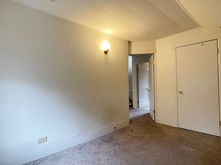 155 Center St — Photo 32