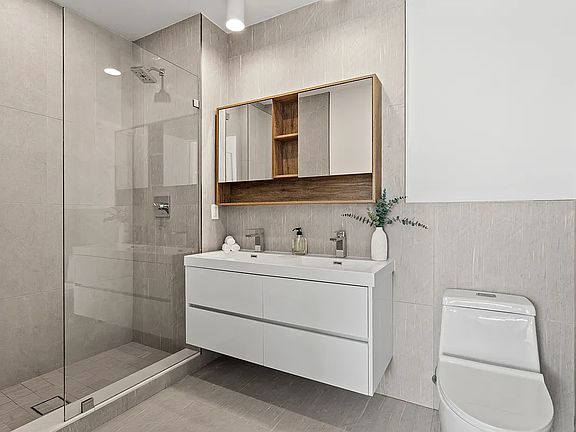 5th image of 1173 Rogers Ave #4L
