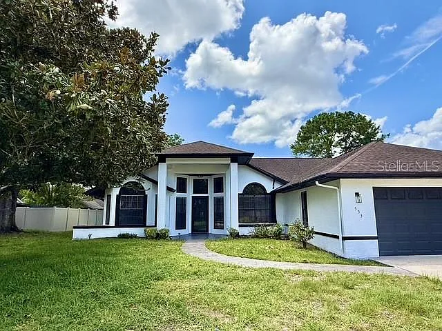 553 Walnut Grove Pl — Photo 1