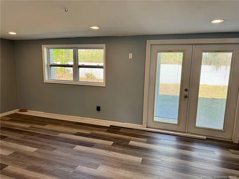 3489 NE Linda Dr — Photo 23