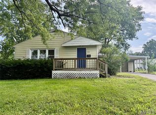 834 Locust St, Montgomery City, MO 63361