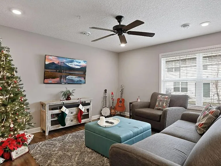 3300 Lakewood Trl — Photo 12