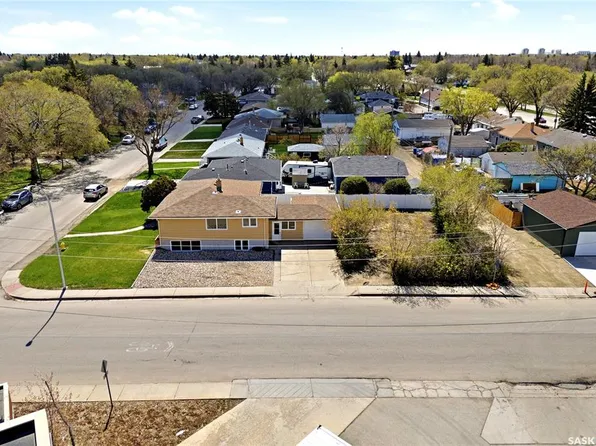 2500 Rothwell STREET, Regina, SK S4N 2C8