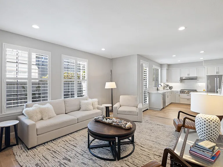 650 Sandside Ct — Photo 19