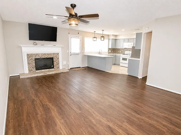 4515 Texas Trl — Photo 4