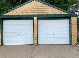 521 Main St S, Cambridge, MN 55008