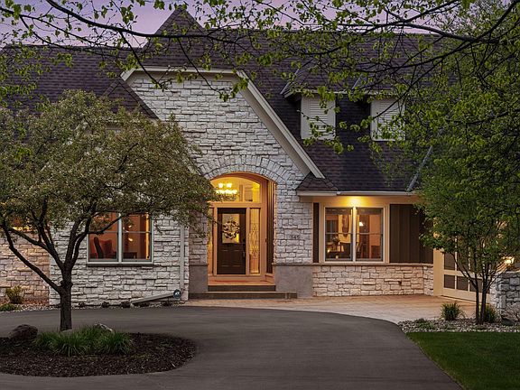 3rd image of 345 Lindsay Rd