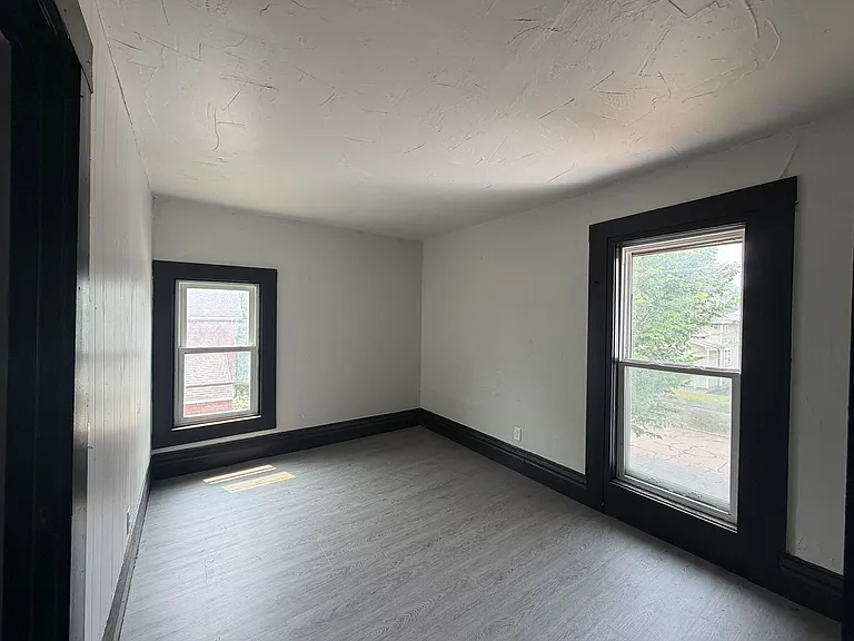 543 Erin St — Photo 10