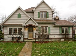 738 Lily Cache Ln, Bolingbrook, IL 60440