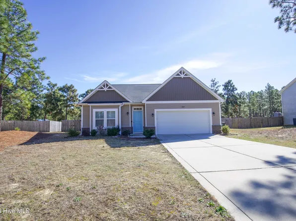 3025 Dana Ln, Aberdeen, NC 28315
