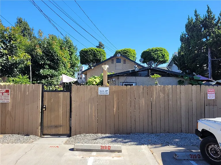 319 E Commonwealth Ave — Photo 4