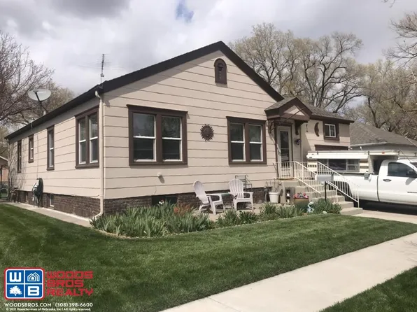 910 W 13th St, Grand Island, NE 68801