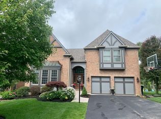 6605 Carriage Hill Ln, Cincinnati, OH 45243