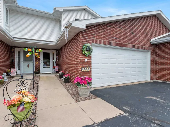 1897 Riverside Dr Unit B, Suamico, WI 54313