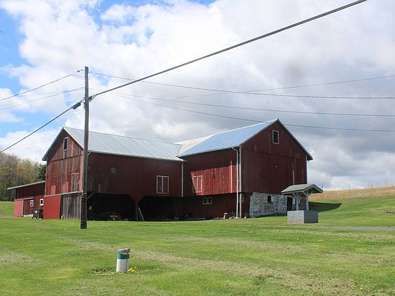 3rd image of 2221 Irish Valley Rd