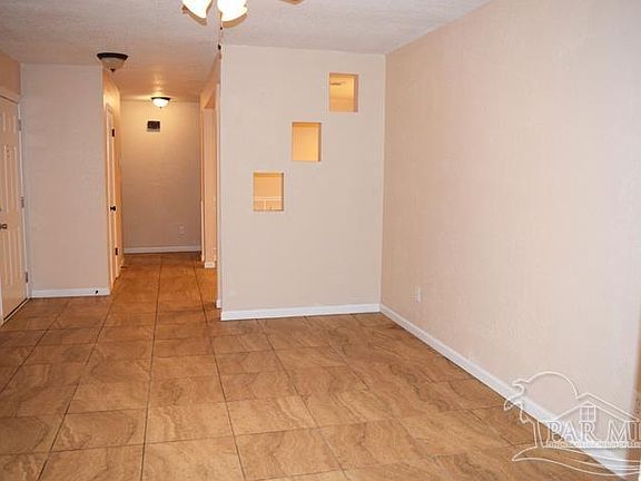 4th image of 661 N 80th Ave