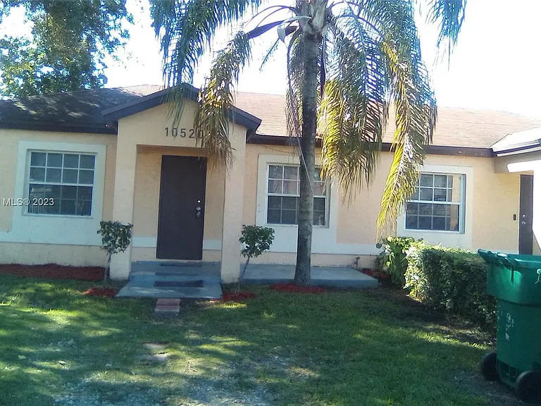 10520 SW 182nd St #10520 — Photo 1