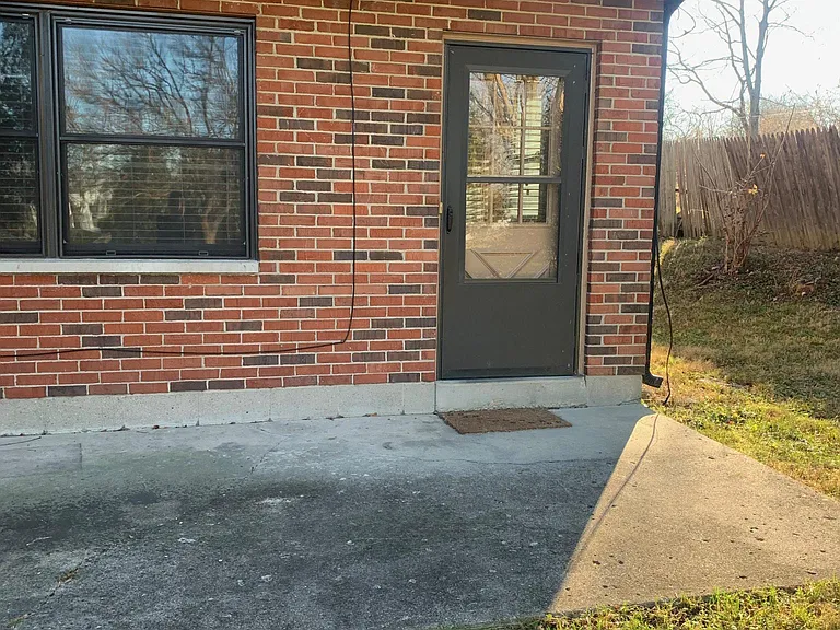 4675 Booth Rd #B — Photo 3