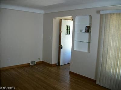 5th image of 6107 Sunderland Dr