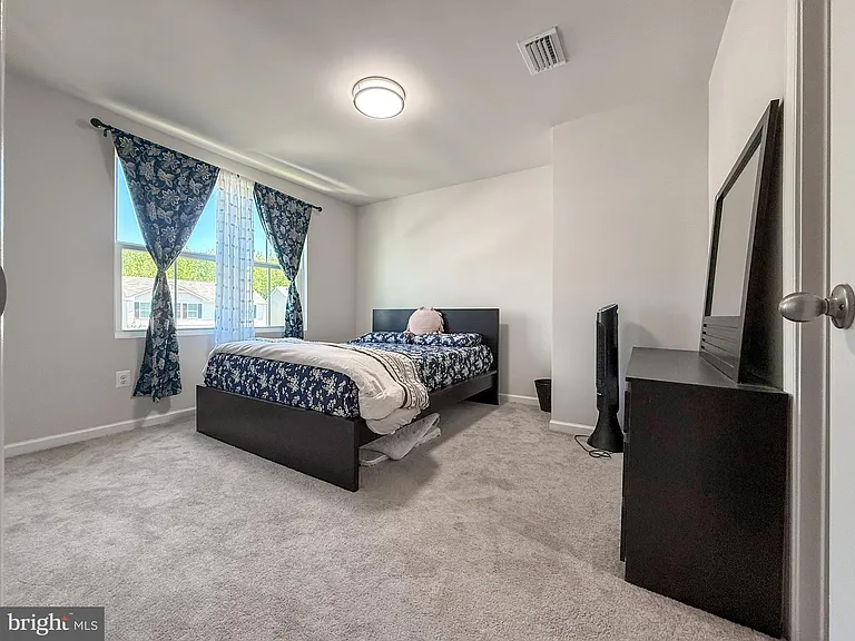 91 Goldspire Dr — Photo 31