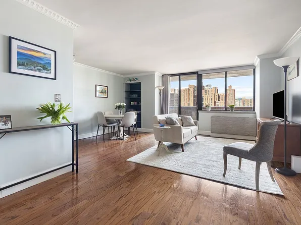 233 E 86th St, New York, NY 10028