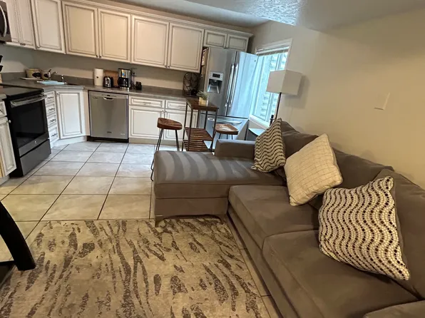 949 E 7800 S #B, Midvale, UT 84047