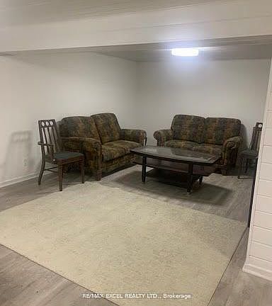 2nd image of 9 Glamis Pl
