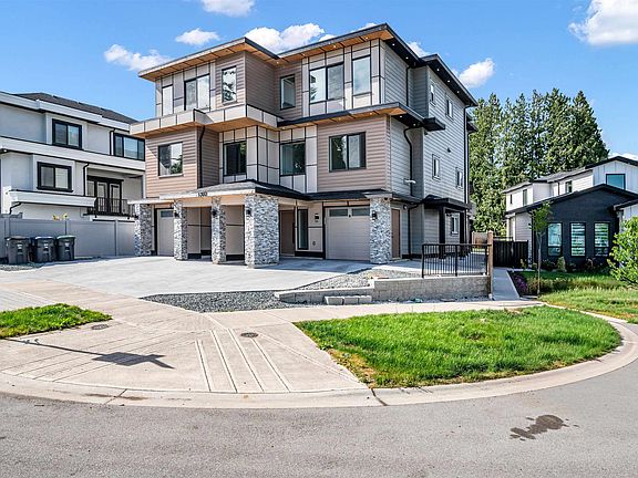 3rd image of 13661 59th Ave #102