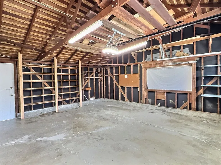 1403 S Blaney Ave — Photo 7