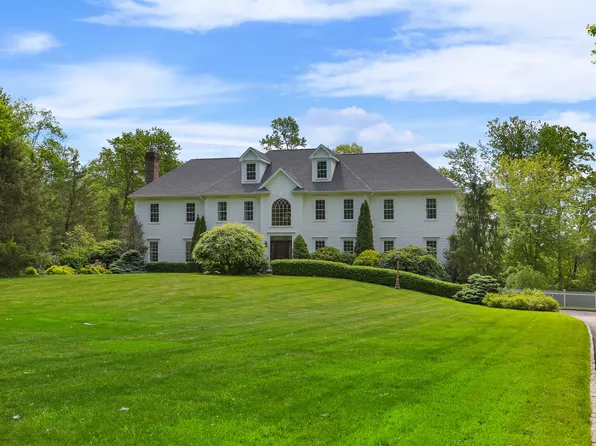 10 Easton Heights Lane, Easton, CT 06612