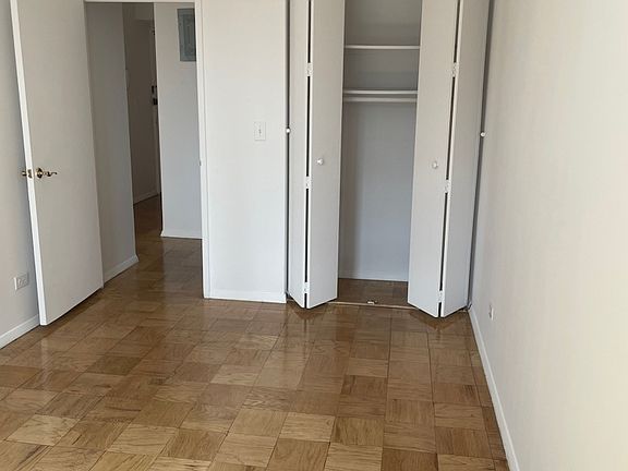 4th image of 200 E 72nd St APT 22D