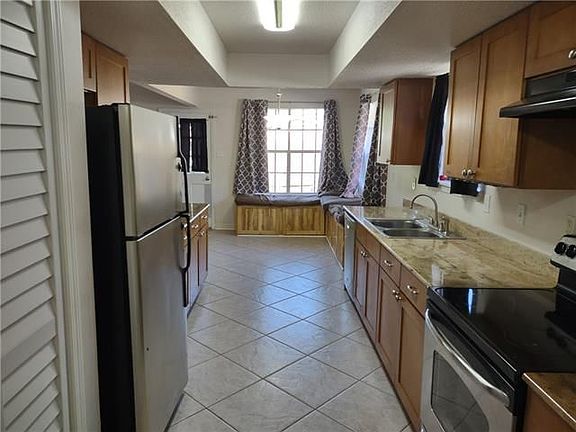 4th image of 3413 W Esplanade Ave