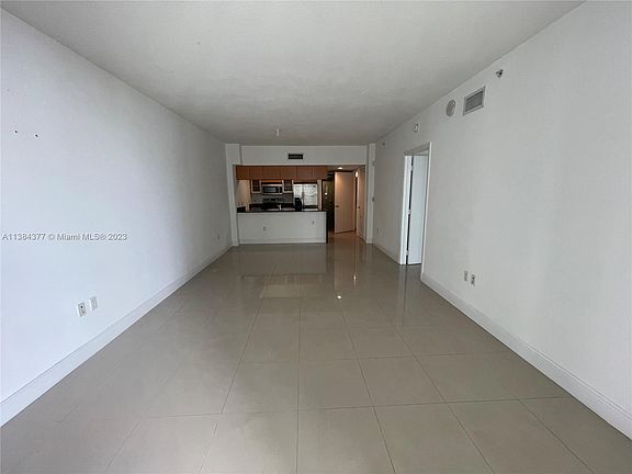 4th image of 1750 N Bayshore Dr APT 2309