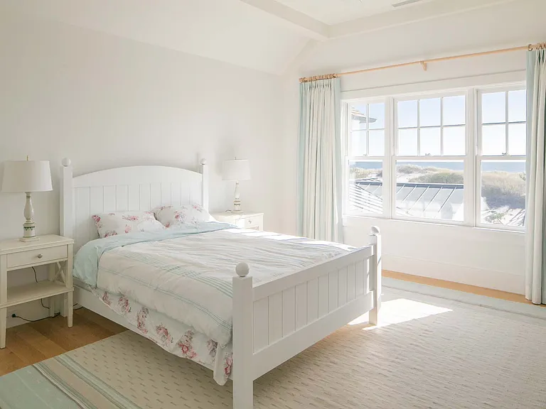 224 Dune Rd — Photo 16