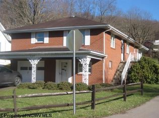 1068 Maple Lake Rd, Bridgeport, WV 26330