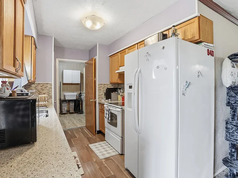 1813 Arkansas St — Photo 14