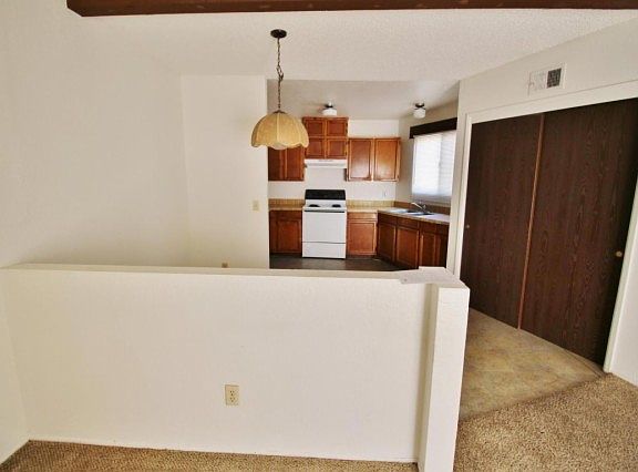 4th image of 3628 E Blacklidge Dr