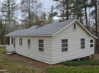 9 Mahkeenac Rd, Stockbridge, MA 01262