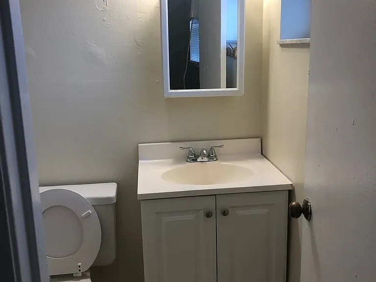 101 NE 41st St #G115 — Photo 12