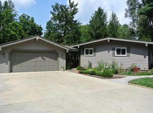1110 Woodlawn Ave, Newark, OH 43055