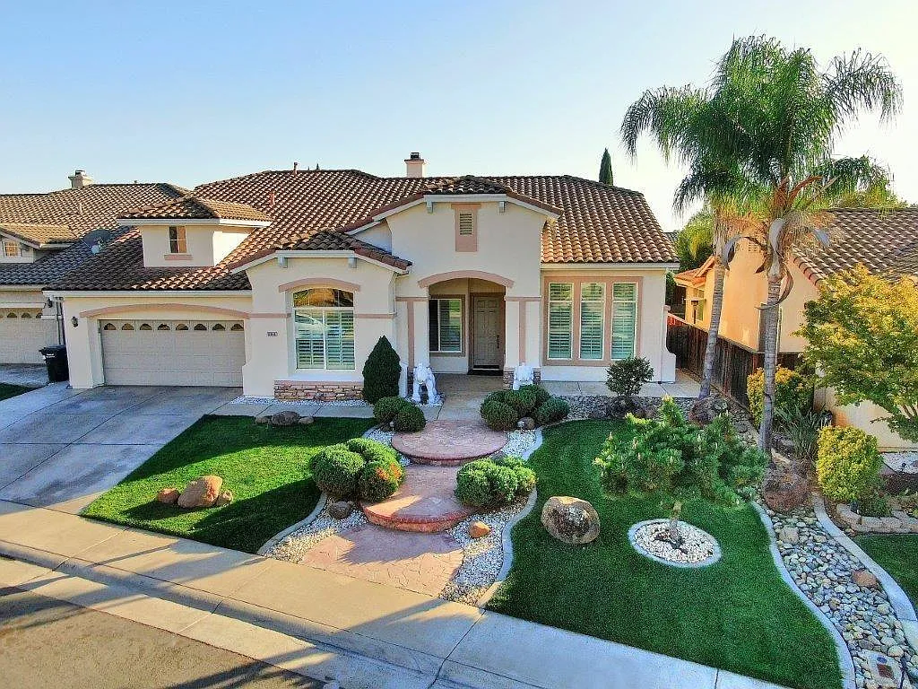 10046 Cameron Pines Way photo 1