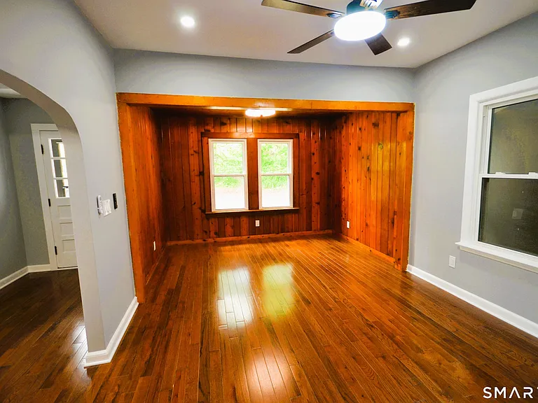 275 Riverview Ave — Photo 14