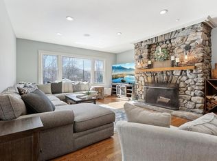 285 Pendar Rd, North Kingstown, RI 02852