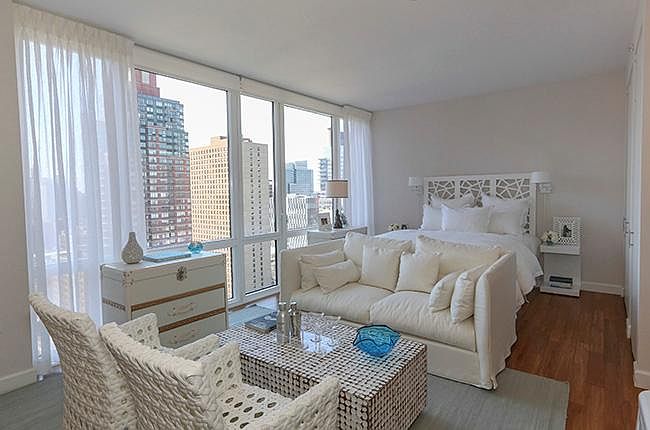 1st image of 160 W 62nd St APT 9B