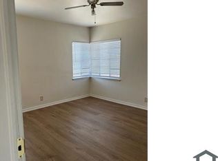 3123 N 1st St, Fresno, CA