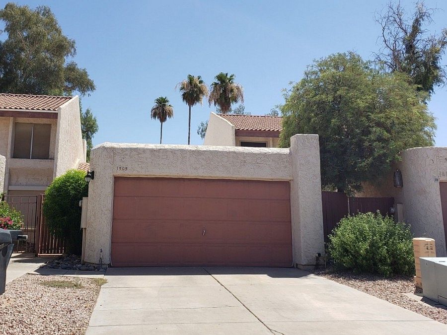 1st image of 1505 S River Dr