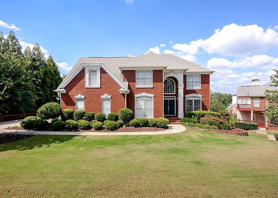 2nd image of 710 Parkleigh Ct SW