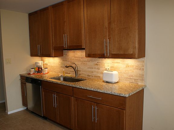 Plenty of cabinets with undercabinet lights