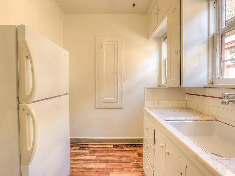 Theresa Renee Apartments — Photo 11