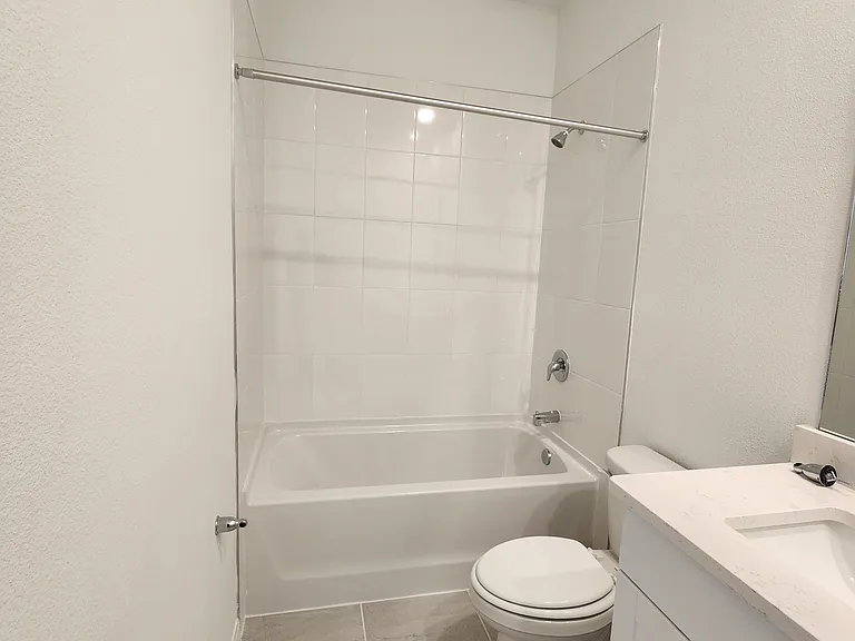 Full shared Bath upstairs